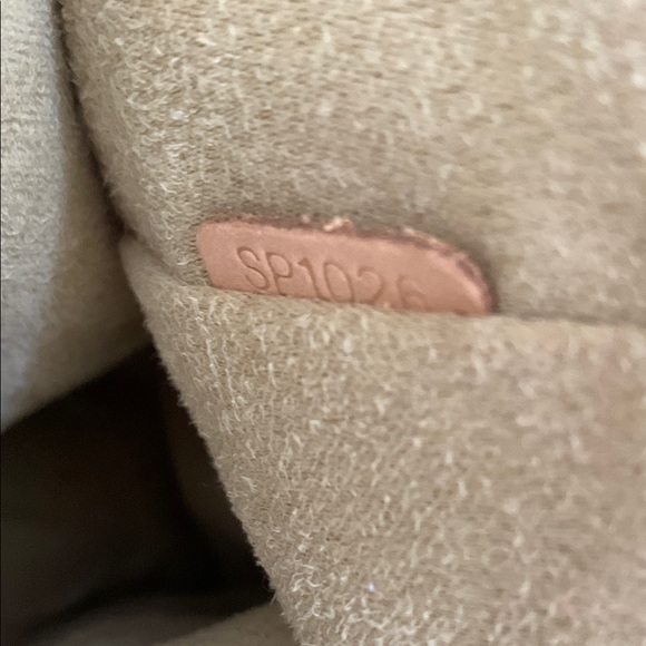 Louis Vuitton Monogram Neo Bucket Bag - Picture 8 of 10